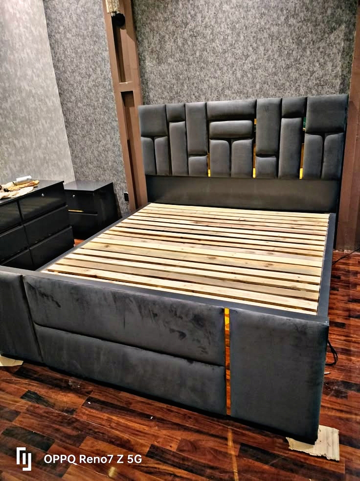 Python Sleigh Bed
